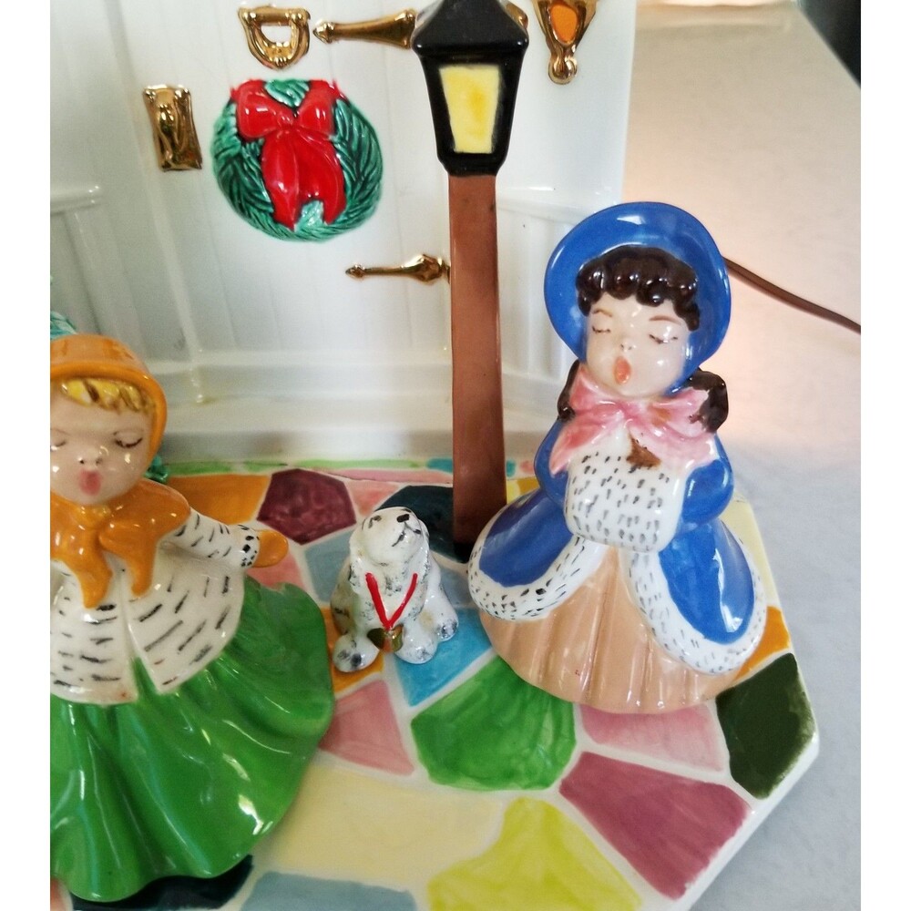 Holland Mold Lighted Winter House Figurine – Works, Repaired Crack READ - Picture 8 of 12